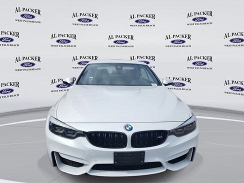 Used 2018 BMW M4 Convertible image 8