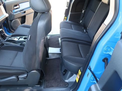 Used 2007 Toyota FJ Cruiser 4WD image 33