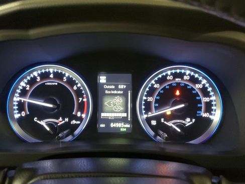 Used 2018 Toyota Highlander XLE image 16