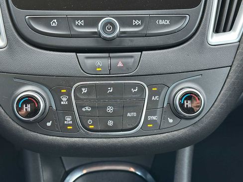 Used 2022 Chevrolet Malibu LT image 27