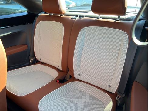 Used 2017 Volkswagen Beetle 1.8T Classic image 9