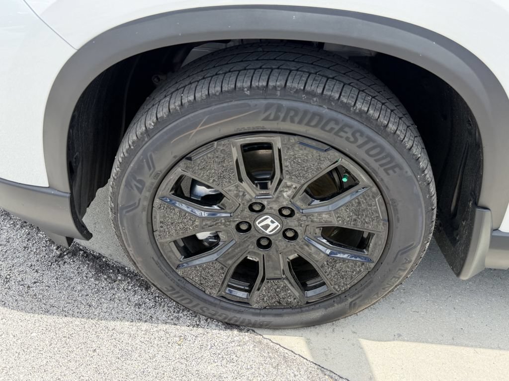 New 2026 Honda Pilot Black Edition image 8