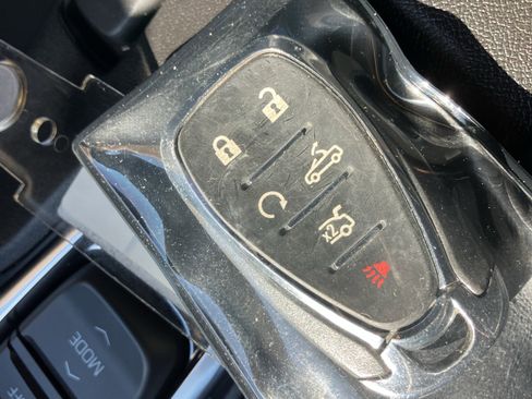 Used 2022 Chevrolet Camaro LT w/ RS Package image 38