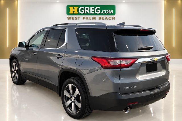 Used 2018 Chevrolet Traverse LT FWD image 2