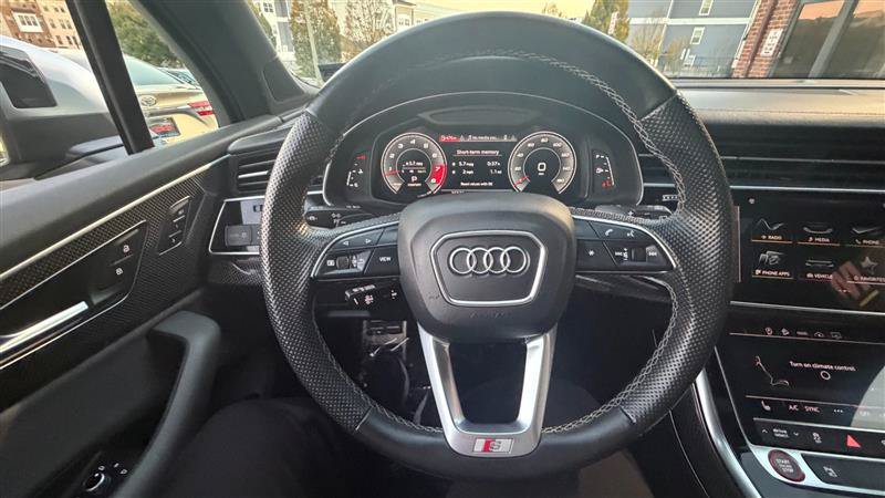 Used 2021 Audi SQ7 Premium Plus w/ Driver Assistance Package AWD/4WD image 38