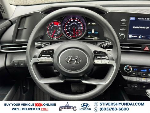 Certified 2023 Hyundai Elantra SEL w/ Preferred Accessory Package image 21