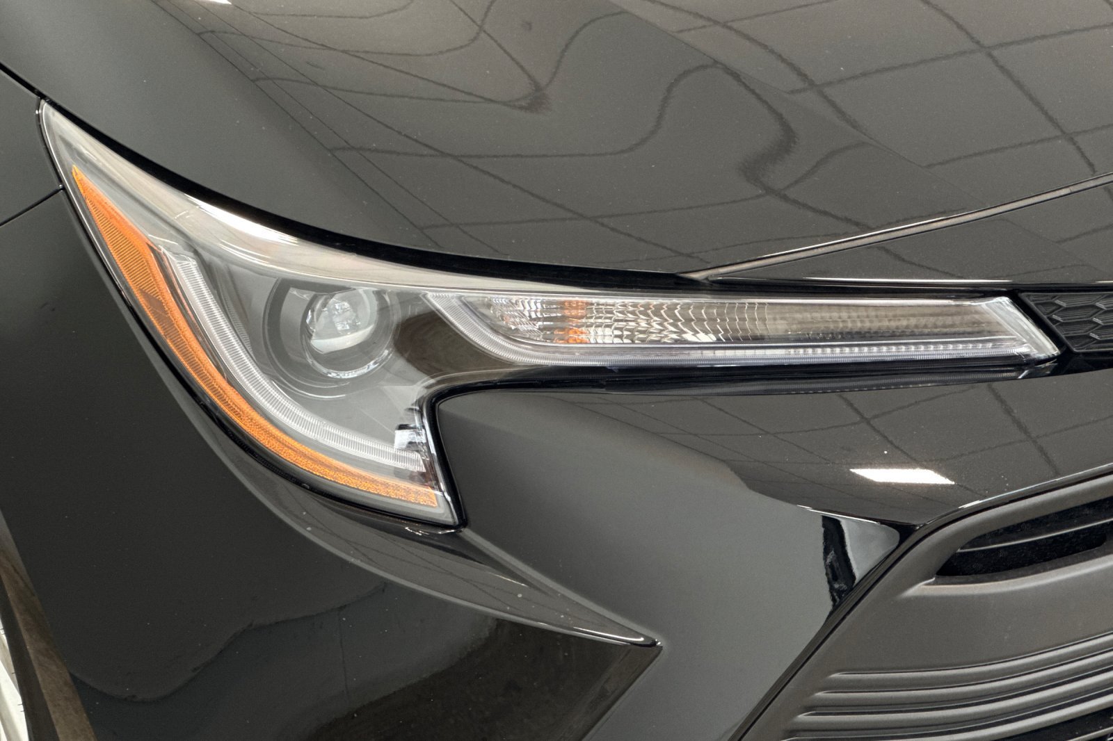 Certified 2027 Toyota Corolla LE w/ LE Premium Package FWD image 29