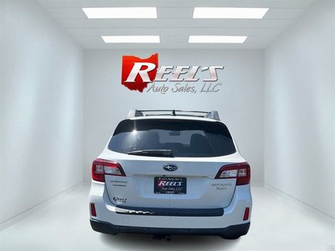 Used 2017 Subaru Outback 3.6R Limited AWD/4WD image 10