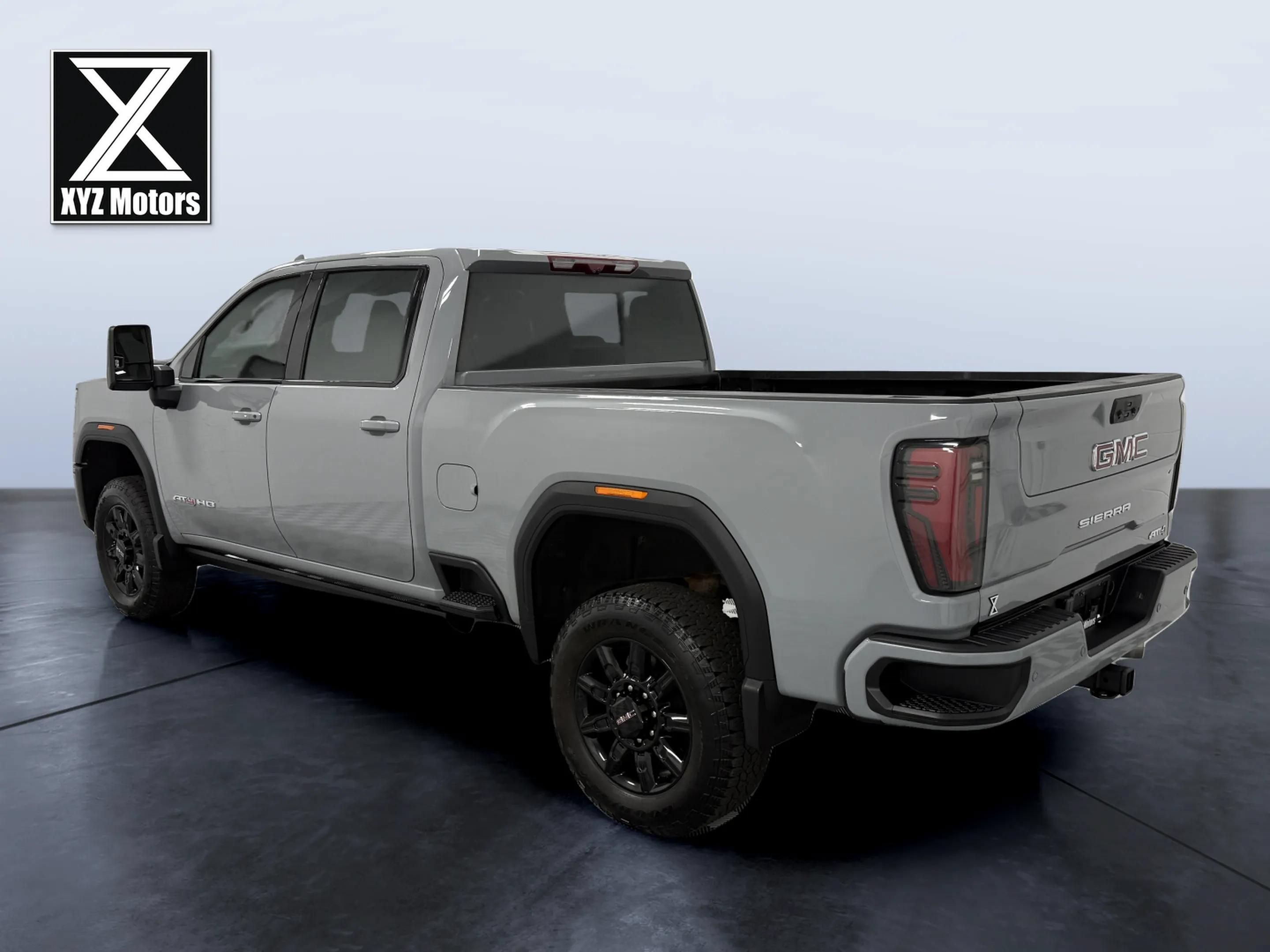 Used 2024 GMC Sierra 2500 AT4 w/ AT4 Premium Plus Package AWD/4WD image 4