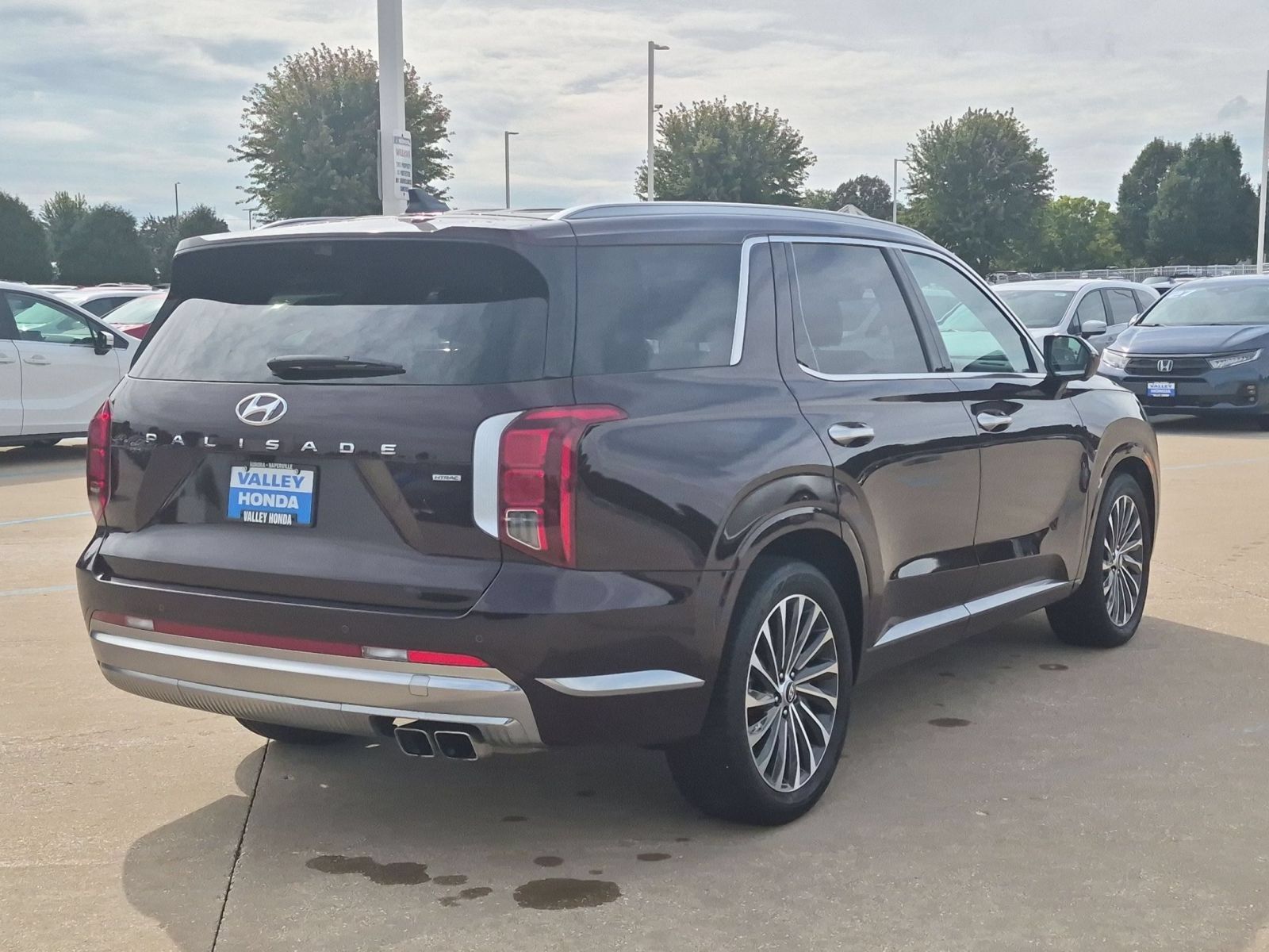 Used 2023 Hyundai Palisade Calligraphy w/ Cargo Package AWD/4WD image 6