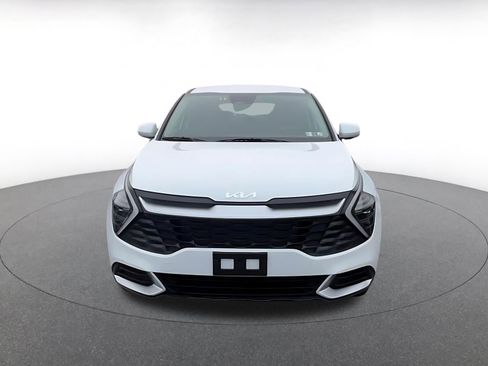 Used 2025 Kia Sportage LX image 4