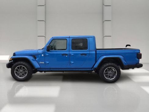 Certified 2020 Jeep Gladiator Overland w/ Safety Group AWD/4WD image 2