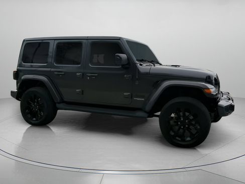 Used 2021 Jeep Wrangler Unlimited Sahara image 34