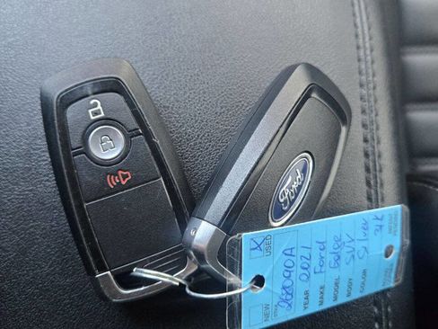 Used 2021 Ford Edge SEL AWD/4WD image 13