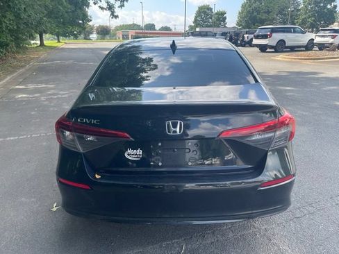 Used 2024 Honda Civic EX image 4