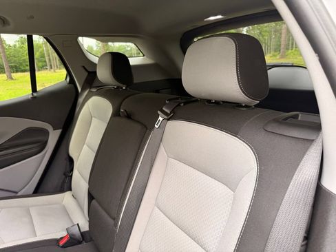 Used 2024 GMC Terrain SLE FWD image 27