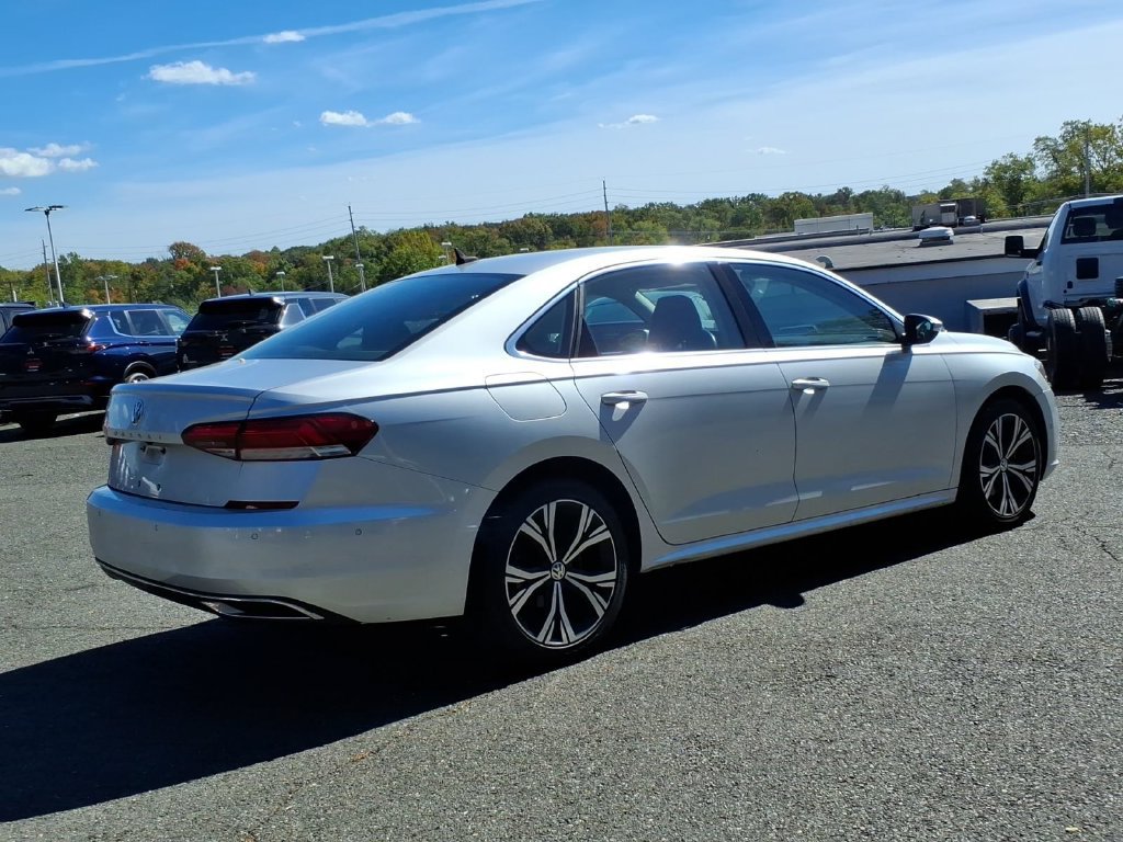 Used 2020 Volkswagen Passat 2.0T SEL FWD image 6