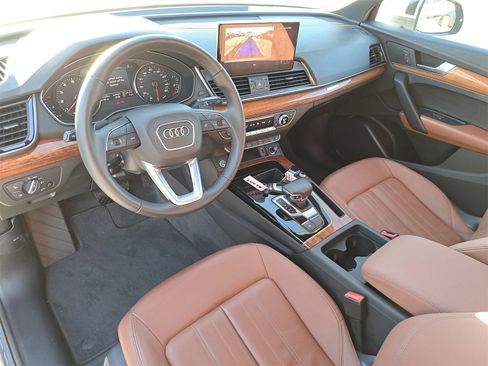Used 2023 Audi Q5 2.0T Premium w/ Convenience Package image 5
