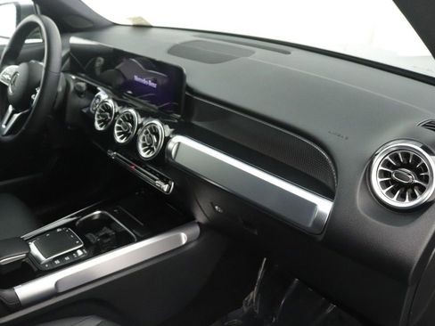 Certified 2022 Mercedes-Benz GLB 250 GLB 250 image 25