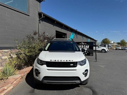 Used 2018 Land Rover Discovery Sport HSE image 9
