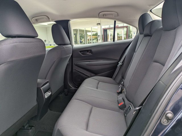 Used 2025 Toyota Corolla LE FWD image 13