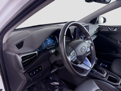 Used 2020 Hyundai Ioniq Limited image 23