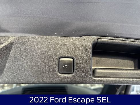 Used 2022 Ford Escape SEL w/ Technology Package image 17