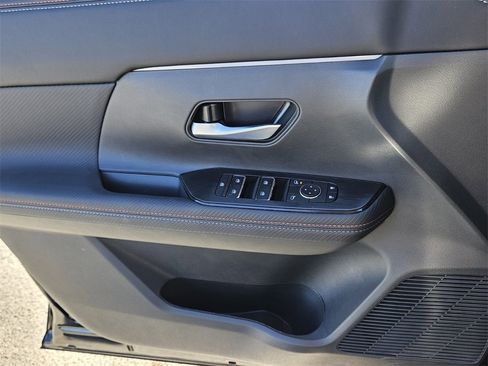 New 2026 Nissan Kicks SR image 28