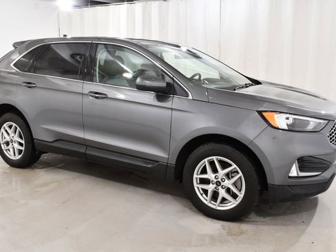 Used 2024 Ford Edge SEL w/ Convenience Package image 5