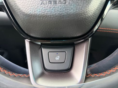 Used 2025 Honda Pilot TrailSport image 23