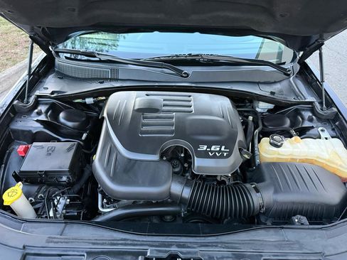 Used 2014 Chrysler 300 RWD image 42