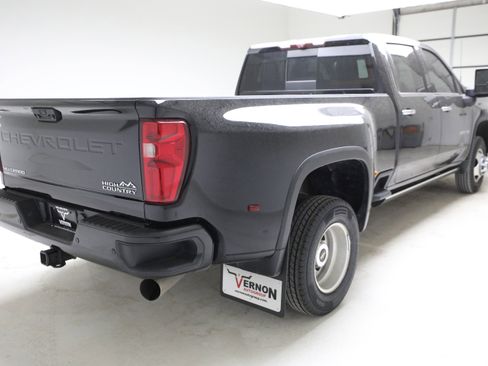 Used 2023 Chevrolet Silverado 3500 High Country w/ LPO, Hitch Package AWD/4WD image 5