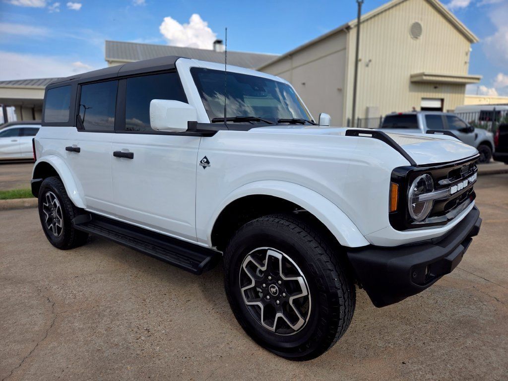 New 2026 Ford Bronco Outer Banks AWD/4WD image 3
