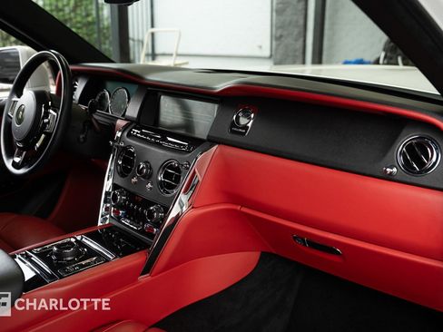Used 2022 Rolls-Royce Cullinan image 33