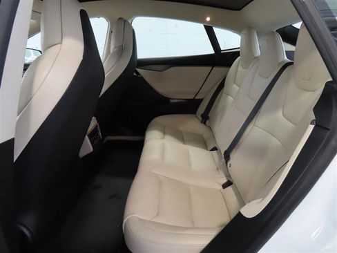 Used 2018 Tesla Model S 100D image 29