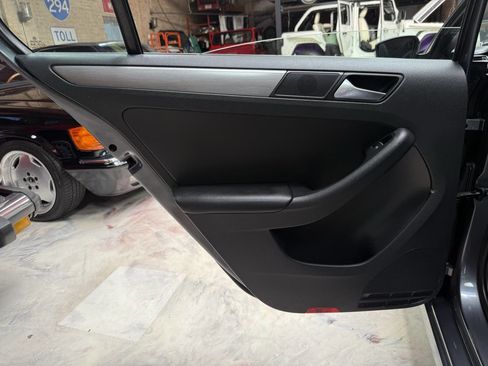 Used 2013 Volkswagen Jetta TDI FWD image 26