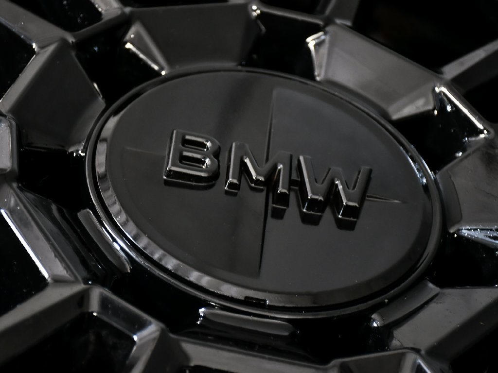 Used 2023 BMW XM AWD/4WD image 88