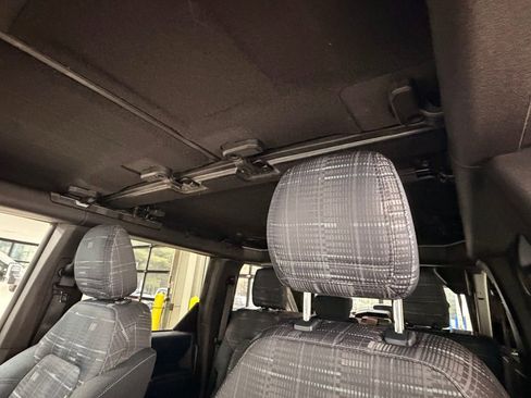 Used 2023 Ford Bronco Heritage Edition image 20