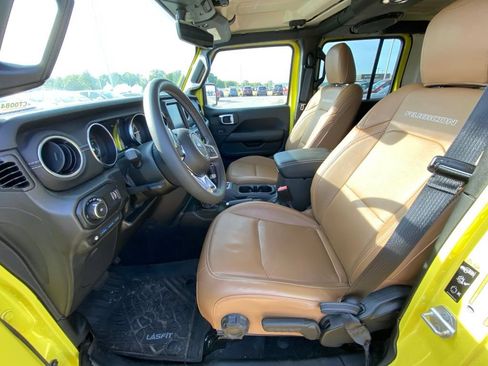 Used 2023 Jeep Wrangler Unlimited Rubicon 4xe AWD/4WD image 11