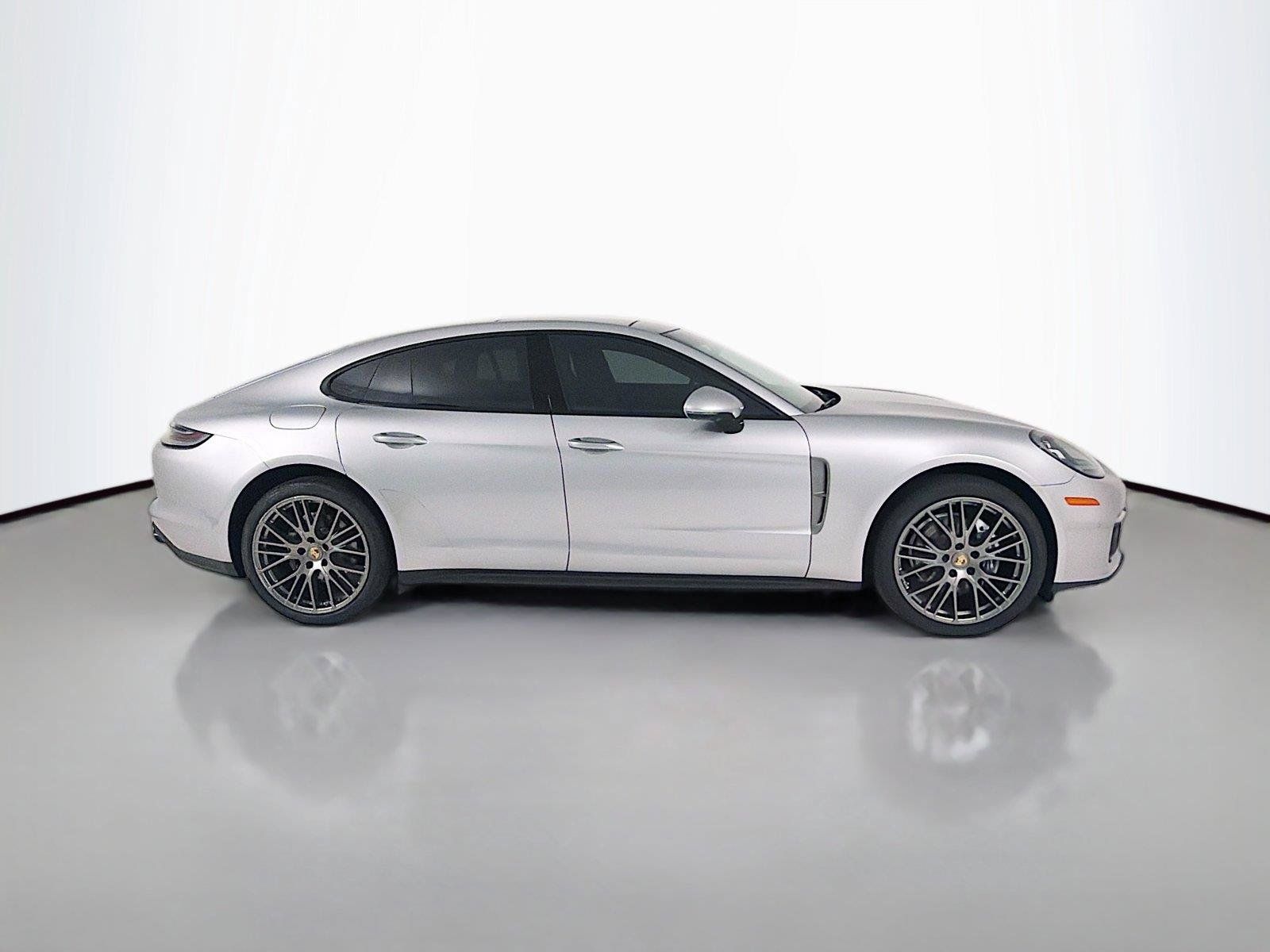 Used 2023 Porsche Panamera Platinum Edition RWD image 29