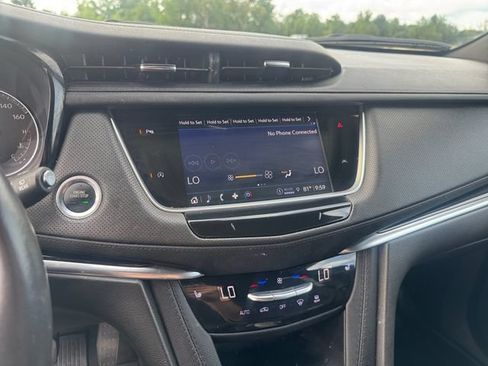 Certified 2024 Cadillac XT6 Luxury w/ LPO, Floor Liner Package AWD/4WD image 21