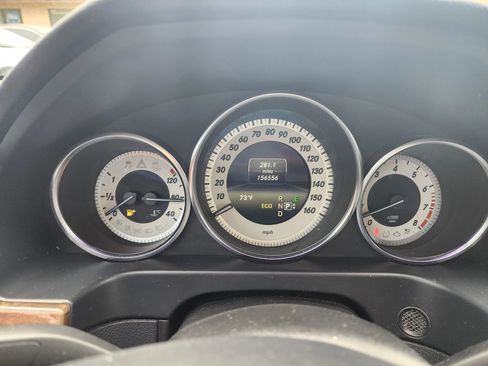 Used 2014 Mercedes-Benz E 350 4MATIC Sedan image 17