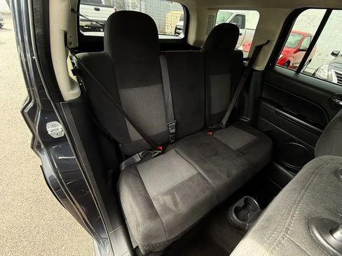 Used 2014 Jeep Patriot Sport w/ Power Value Group image 29