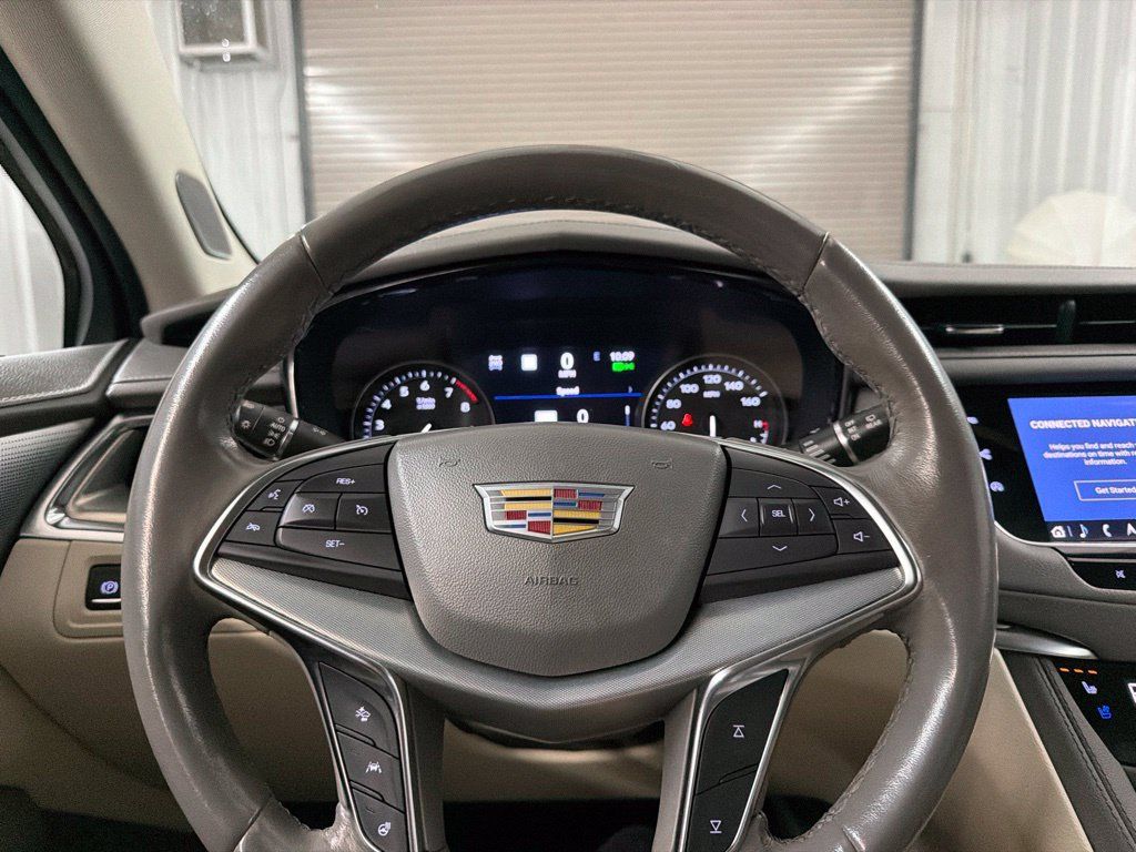 Used 2022 Cadillac XT5 Premium Luxury w/ Technology Package AWD/4WD image 27