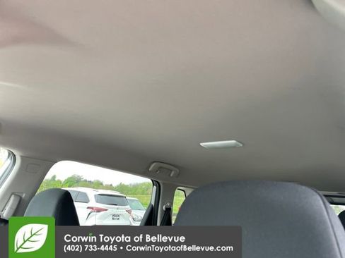 Used 2025 Nissan Rogue SV FWD image 24