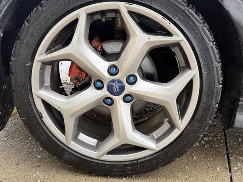 Used 2017 Ford Focus ST image 41