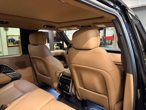 Used 2025 Land Rover Range Rover Long Wheelbase SE AWD/4WD image 25