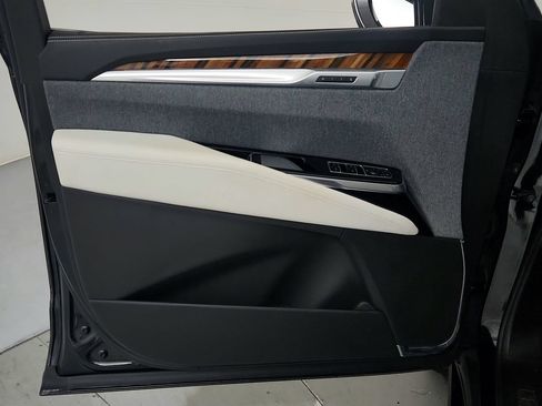 Used 2025 Cadillac Escalade Sport Platinum w/ LPO, Floor Liner Package AWD/4WD image 16