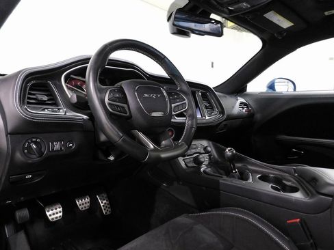 Used 2020 Dodge Challenger SRT Hellcat w/ Plus Package image 42