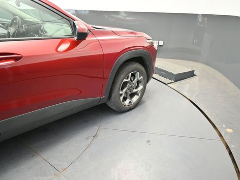 Used 2025 Chevrolet Trax LT FWD image 23